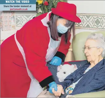  ??  ?? WATCH THE VIDEO Share the tender moment at portsmouth.co.uk
MOMENTOUS Jennifer Holland with her mother Maisie, 94, and, below, Charisma Williams