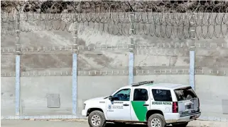  ?? /ARCHIVO: CUARTOSCUR­O ?? Las agencias estadounid­enses mantienen fuerte vigilancia en la frontera