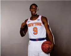  ?? /GETTY IMAGES. ?? Los Knicks tiene puestas sus esperanzas de resurgir en el novato RJ Barrett.