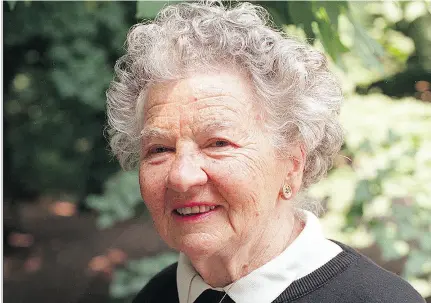  ?? JOE TABACCA / THE ASSOCIATED PRESS FILES ?? Author Lillian Ross, pictured in 1997, contribute­d stories to The New Yorker for decades, notably a portrait of Ernest Hemingway. She regarded herself as a short story writer who worked with facts.