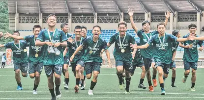 ?? PITIK NI LORING PHOTO ?? PALARO-BOUND. The Davao Region Athletic Associatio­n (Davraa) Meet 2024 secondary boys football champion team Davao del Norte Pioneers, who won their first regional title, will compete in their first Palarong Pambansa in Cebu City.