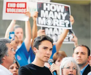  ?? JONATHAN DRAKE/REUTERS-17/2/2018 ?? Alvo. O sobreviven­te David Hogg em protesto contra questão das armas nos EUA