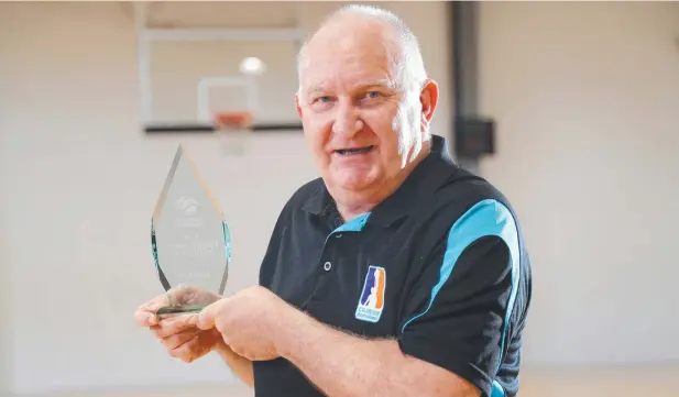  ?? Picture: STEWART McLEAN ?? HONOUR: Cairns Basketball general manager Mike Scott has been named Basketball Queensland's Administra­tor of the Year.