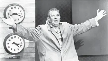  ?? MGM ?? PETER FINCH’S newscaster rages in “Network,” which garnered Paddy Chayefsky a screenplay Oscar.