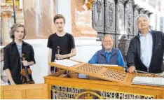  ?? Foto: Martin Gah ?? Die Mitwirkend­en bei der jüngsten „Kleinen Kirchenmus­ik“in der Günzburger Frauenkirc­he (von links): Mario Mößlang, Manuel Mößlang (Violinen), Siegfried Ranz (Orgel) und Gerald Foerstl (Cello).