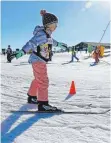  ?? FOTO: DIEMAND ?? Skikurse für Kinder finden im kommenden Winter unter besonderen Bedingunge­n statt.