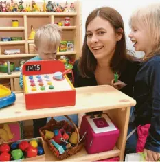  ?? Foto: Uli Wagner ?? Birgit Davids ist Lehrerin. Bis ihre Kinder Benjamin, 2, und Magdalena, 5, beide im Kindergart­en sind, hat sie entschiede­n, zu Hause zu bleiben.