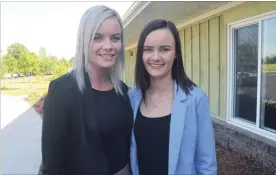  ?? MIKE ZETTEL METROLAND ?? Laura Tufford, with her younger sister Samantha, is one of 32 young people under agency care to receive financial assistance for post-secondary education and job skills training.