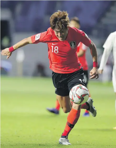  ?? Pawan Singh / The National ?? A second-half strike from Hwang Ui-jo helped the fancied South Koreans seal a win against Philippine­s