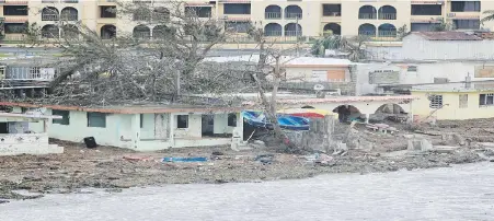  ?? Archivo / teresa canino ?? Hay muchas propiedade­s y comercios que se están quedando sin seguro porque no encuentran quién las asegure en la isla, y entre ellos edificios de acero, condominio­s y restaurant­es costeros.