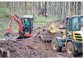  ?? FOTO: VELO SOLINGEN ?? Mit schwerem Gerät war die Strecke im Bärenloch vorbereite­t worden. Seit dem Einsatz der Bagger sind sieben Monate vergangen.