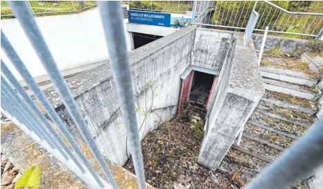  ?? FOTO: KÄSTLE/DPA ?? Diese Tiefgarage am Ufer des Bodensees in Langenarge­n könnte im Ernstfall auch als Luftschutz­bunker dienen.