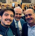  ??  ?? Eugenio Giani con Nicola Zingaretti ad un’iniziativa del Pd. A sinistra l’ex segretario dei Gd toscani Andrea Giorgio