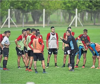  ?? (NICOLÁS BRAVO) ?? Dónde rinde mejor. Osella lo ve a Sequeira como punta, pero aún no ha definido si lo hará jugar así.