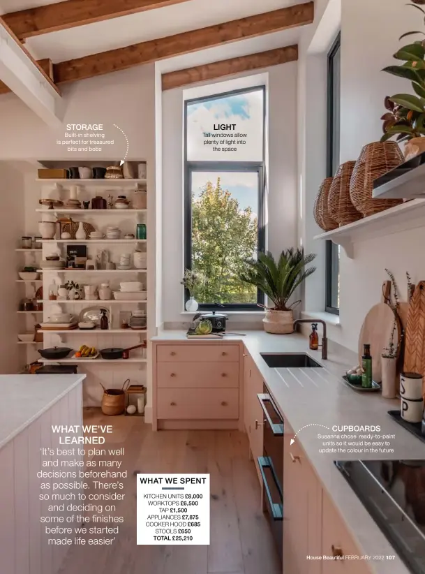  ?? ?? STORAGE Built-in shelving is perfect for treasured bits and bobs
LIGHT
Tall windows allow plenty of light into the space
CUPBOARDS Susanna chose ready-to-paint units so it would be easy to update the colour in the future