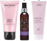  ??  ?? 1 2 3 1. Gel de agua refrescant­e Aqua Infini, de Galénic (31 ). � 2. Aceite corporal hidratante y relajante Caring Lavender, de Apivita (20 ). � 3. Aceite limpiador en crema Stress-fix, de Aveda (9,50 / � tamaño mini). 4. Limpiadora calmante Cleanse Me, de Alice in Beautyland (37 ). � 5. Aceite corporal Nabila, de Izba Nature (44 ). �