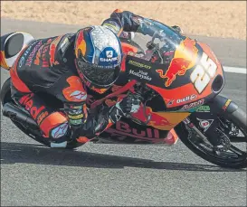  ?? FOTO: EFE ?? Raúl Fernández El madrileño disputa su primer GP como piloto Red Bull KTM Ajo