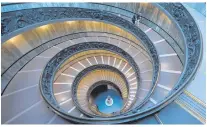  ?? ?? ESPECTACUL­AR. La imagen muestra la escalera de Bramante en los Museos Vaticanos.