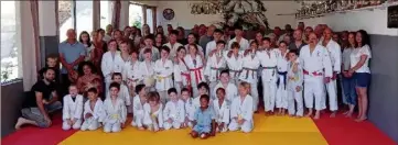  ?? (Photo M. R.) ?? La grande famille du judo réunie.