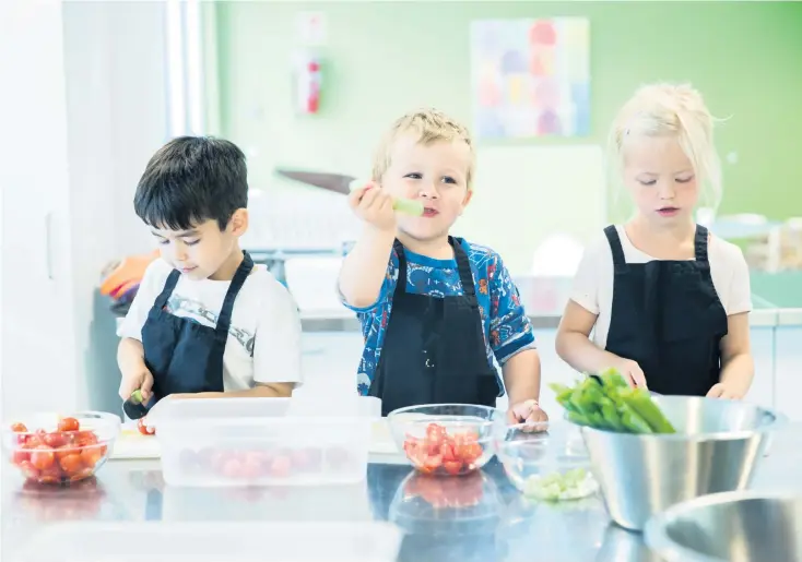  ?? BILD: BERIT ROALD ?? Att servera vegankost till barn är en omdiskuter­ad fråga.