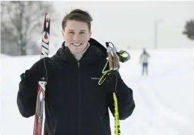  ?? FOTO: NIKLAS TALLQVIST ?? Trots att Niclas Wiitala helst spelar fotboll och gör styrketrän­ing på sin fritid njuter han mycket av att ta en tur i skidspåren, oberoende av om det är i det korta spåret i Brunnspark­en eller i de välprepare­rade spåren utanför stan.