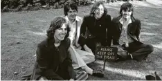  ??  ?? Die Beatles im Juli 1968 (von links): George, Paul, John und Ringo – in diesen Tagen nahmen sie auch „Ob-La-Di, Ob-La-Da“auf. Foto: Apple Corp Limited, dpa