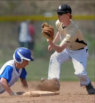 ?? Pam Panchak/Post-Gazette ?? A three-year starter at Keystone Oaks, Nick
Riggle (covering second base) will be counted on more for his pitching than his defense this season.