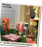  ??  ?? Venden productosp­ara apoyar.