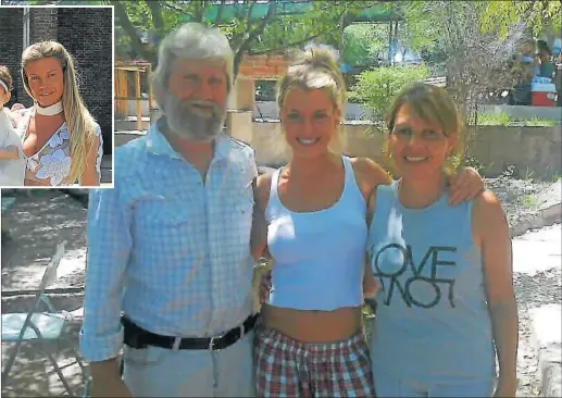  ?? FACEBOOK ?? FAMILIA. Scioli y Berger en el bautismo de su hija (arr.); ella con su padre Eraldo y su madre Adriana quienes la contienen en Córdoba.