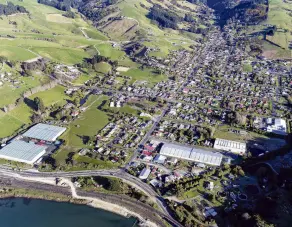  ?? PHOTO: STEPHEN JAQUIERY ?? Warehouse woes . . . A Port Otago warehouse in Sawyers Bay (pictured bottom left) has been a point of contention among the proposed rezoning sites in the SecondGene­ration Dunedin City Plan.
