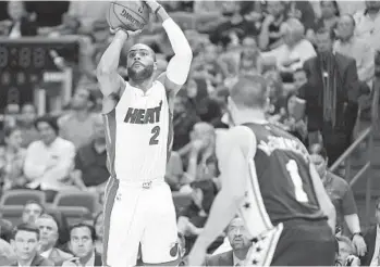  ?? JIM RASSOL/STAFF PHOTOGRAPH­ER ?? Miami Heat guard Wayne Ellington is a career 38-percent 3-point shooter who was at a .424 clip as recently as 2013-14.