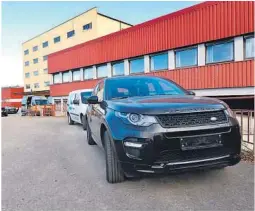  ?? FOTO: TORBJØRN TUNGESVIK ?? STORKONTRO­LL: Denne bilen ble avskiltet da Statens vegvesen hadde kontroll av biler og beltebruk lørdag.