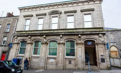  ??  ?? The Bank of Ireland has occupied the premises in Drogheda on a 25-year full repairing and insuring lease since late 2006