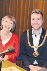  ??  ?? Volunteer Liz Topalian with Mayor Adam Schofield