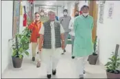  ??  ?? Haryana BJP chief Dhankar (R) on Tuesday led a delegation of farmers along with state agricultur­e minister JP Dalal and three MPs to meet Union minister Narendra Singh Tomar.
HT PHOTO