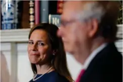  ?? FOTO: SUSAN WALSH, AP / NTB ?? Trumps nominerte til Høgsterett, Amy Coney Barrett (t.v.), møtte Senatets leiar Mitch McConnell tysdag.