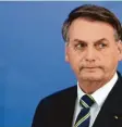  ?? Foto: dpa ?? Tiefer Absturz: Populist Jair Bolsonaro laufen die Getreuen davon.