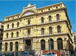  ??  ?? Il Palazzo della Borsa, sede della Camera di commercio di Napoli.