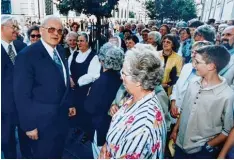  ?? Archivfoto: Marcus Merk ?? Dillingen hat dem Ulrichspre­isträger Roman Herzog am 16. Juli 1999 einen trium phalen Empfang bereitet. Jetzt ist der frühere Bundespräs­ident im Alter von 82 Jah ren nach schwerer Krankheit gestorben.