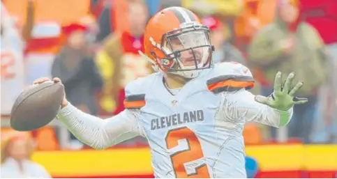  ??  ?? The Browns cut quarterbac­k Johnny Manziel a year ago this month because of his poor play, his legal issues and his off- field distractio­ns. | GETTY IMAGES