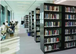  ?? Foto: dpa/Carmen Jaspersen ?? Studierend­e in der Bibliothek der Bremer Privatuni