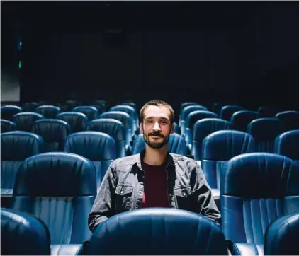  ?? ADIL BOUKIND LE DEVOIR ?? Privé de baptême de Croisette, le cinéaste Pascal Plante aborde le destin de son oeuvre avec le sourire.