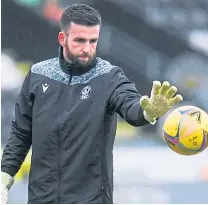  ??  ?? There will be no borrowed gloves today for Liam Kelly