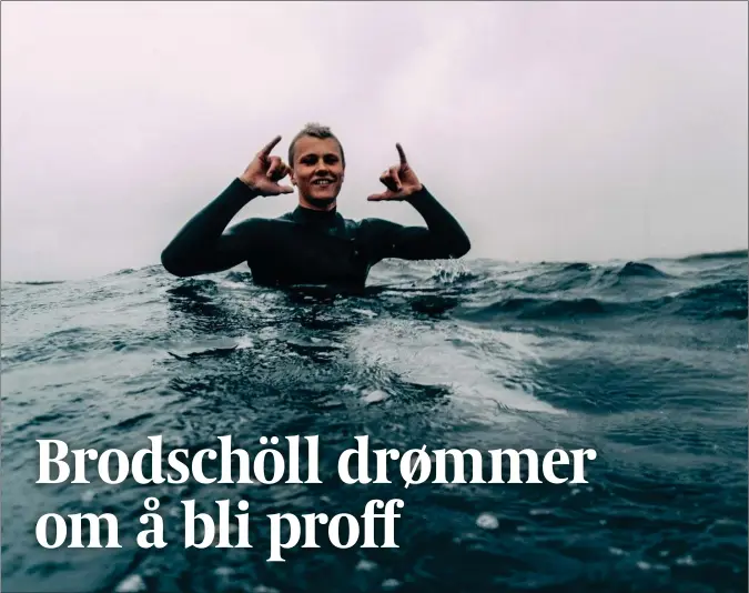 ??  ?? I helga deltok Mikael Brodschöll (17) på verdens nordligste surfekonku­rranse, Lofoten Master 2020.