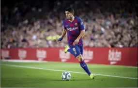  ??  ?? Luis Suárez is teleurgest­eld over het verloop van La Liga na de herstart. De spits zegt dat zij het zelf uit handen hebben gegeven en dat de VAR daar niets mee te maken heeft. (Foto: Goal)