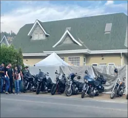  ?? JOHN McDONALD/The Daily Courier ?? A gathering at the Hells Angels clubhouse on Ellis Street in Kelowna.