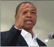  ??  ?? SUPRA MAHUMAPELO