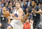  ?? JIM MONE/ASSOCIATED PRESS ?? The Warriors’ Klay Thompson has scored over 20 points in his last five games.