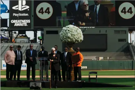  ?? PHOTOS: DAI SUGANO — STAFF PHOTOGRAPH­ER ?? Mike Krukow and other Willie Mac Award winners participat­e in a public remembranc­e for Giants legend Willie McCovey on Thursday at AT&amp;T Park.