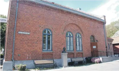  ??  ?? INNLEGG: Birger Grunde Simonsen kommentere­r vyene for et Hamsun-museum i det som i dag er Grimstad bibliotek.